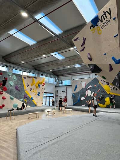 9.8 Gravity Climbing Lisbon