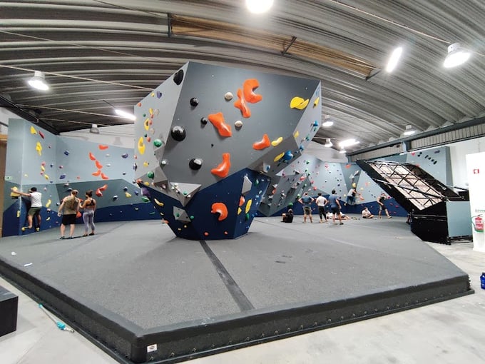 Crux - Climbing Center