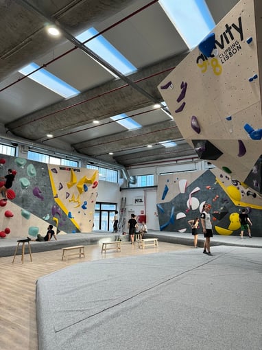 9.8 Gravity Climbing Lisbon